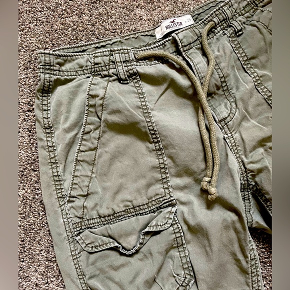 Hollister - Green Cargo Joggers - Picture 1 of 4